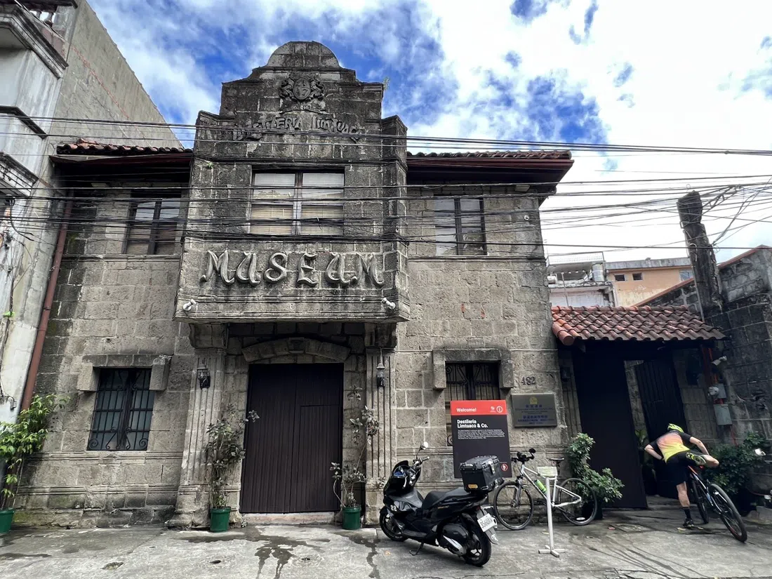 Destileria Limtuaco Museum, Manille