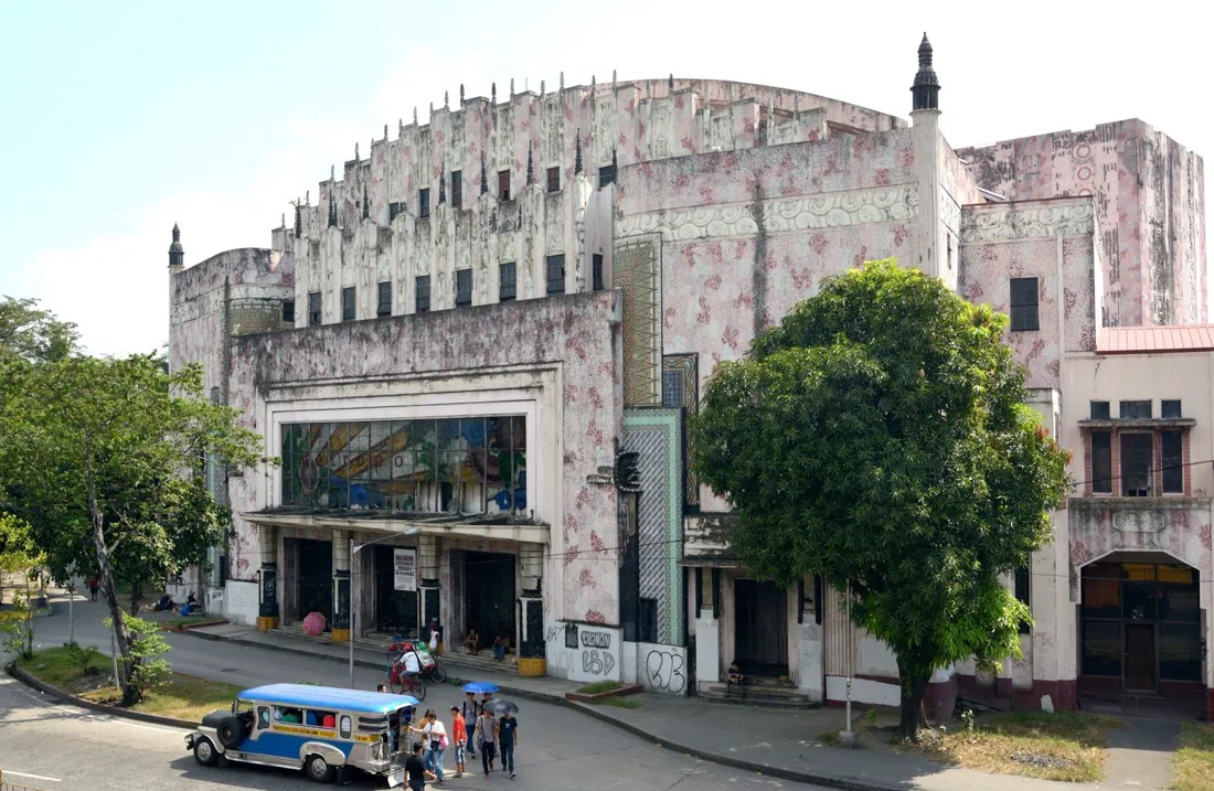 Manila Metropolitan Theater, Manilla