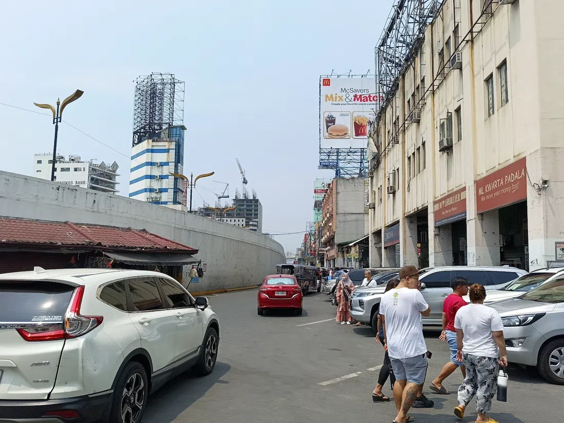 Ilalim ng Tulay (sous le pont Quezon), Manille