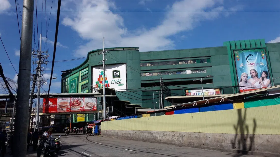 Dragon8 Shopping Center, Manila