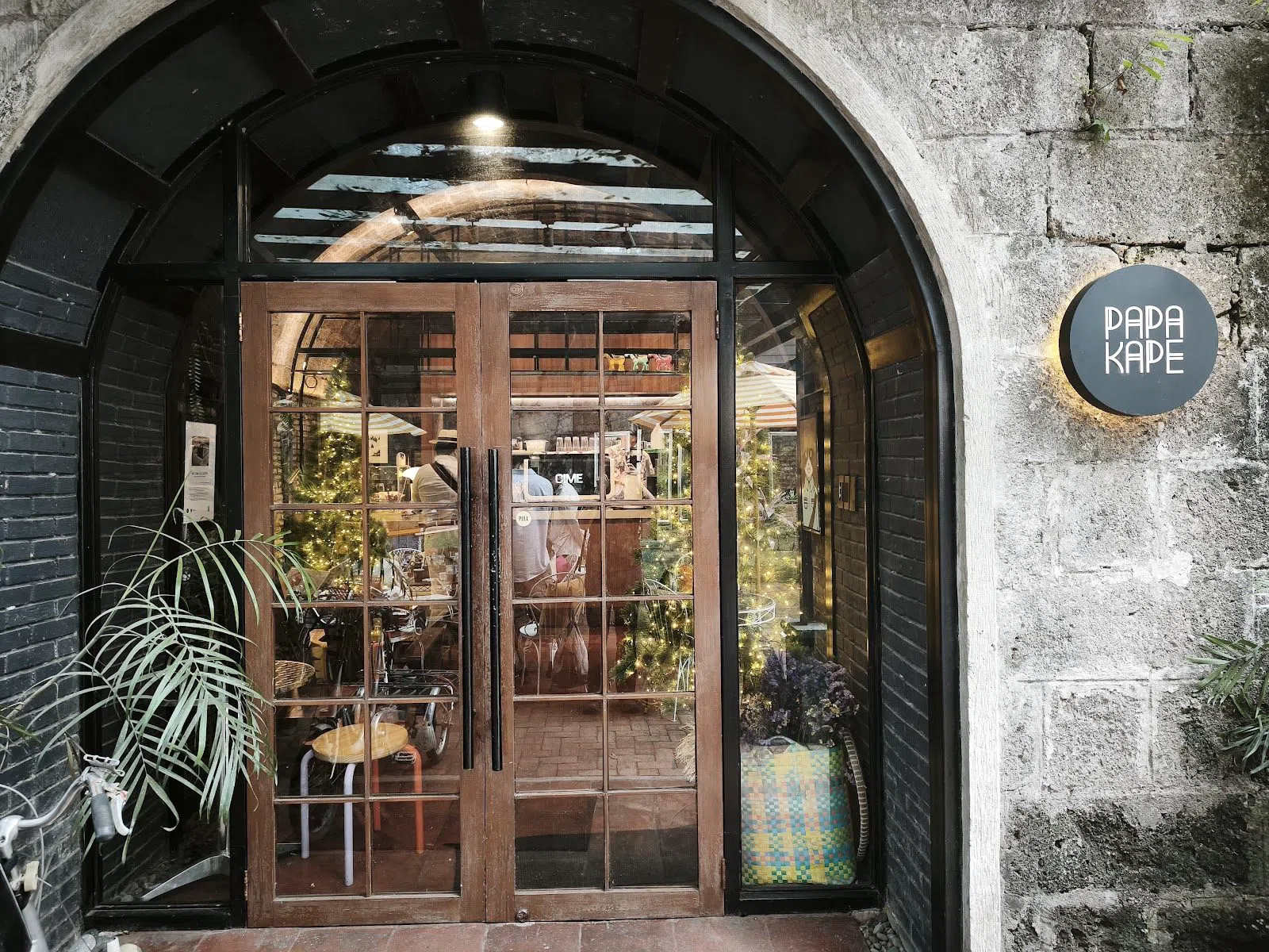 Papa Kape, Manila